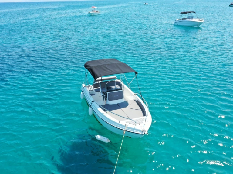 Bootverhuur Karel KAREL PAXOS 170 in Latchi via SamBoat