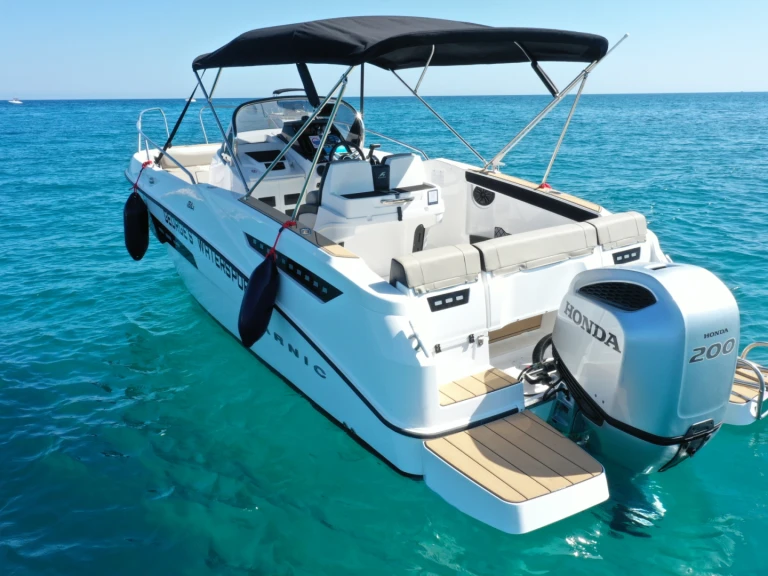 Verhuur Motorboot Karnic met vaarbewijs