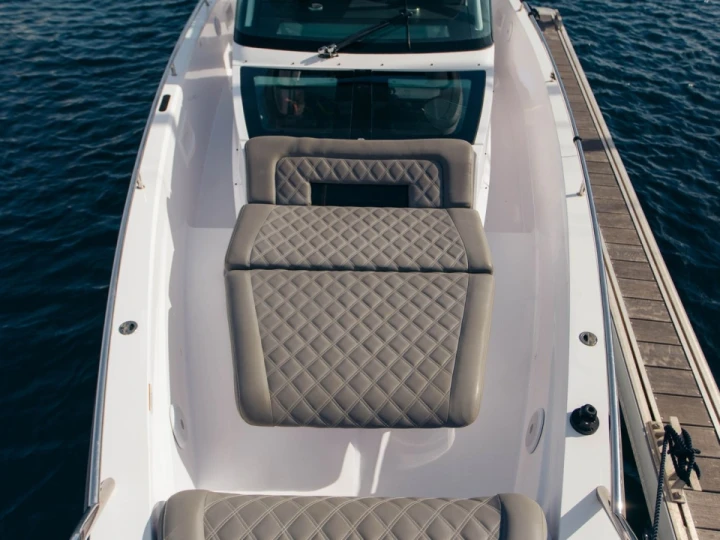 Bootverhuur Axopar Axopar 37 in Ajaccio via SamBoat