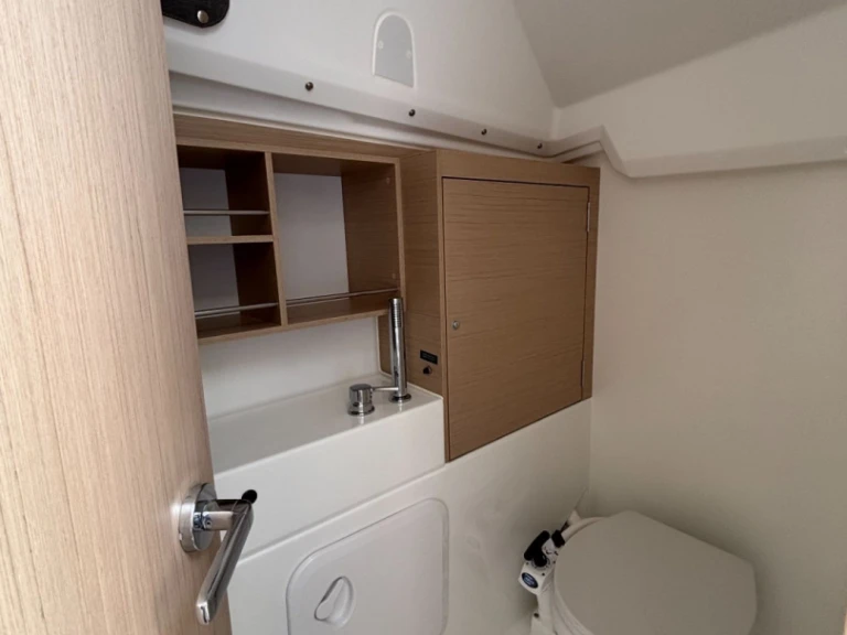 Bootverhuur Bénéteau Oceanis 30.1 in Ajaccio via SamBoat