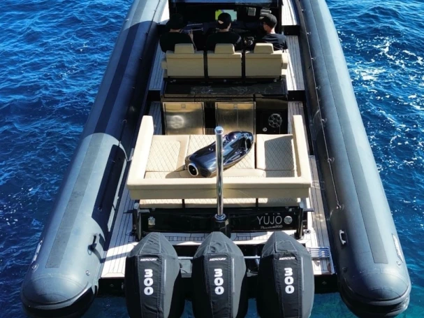 Bootverhuur Sea Water Phantom 400 in Hyères via SamBoat