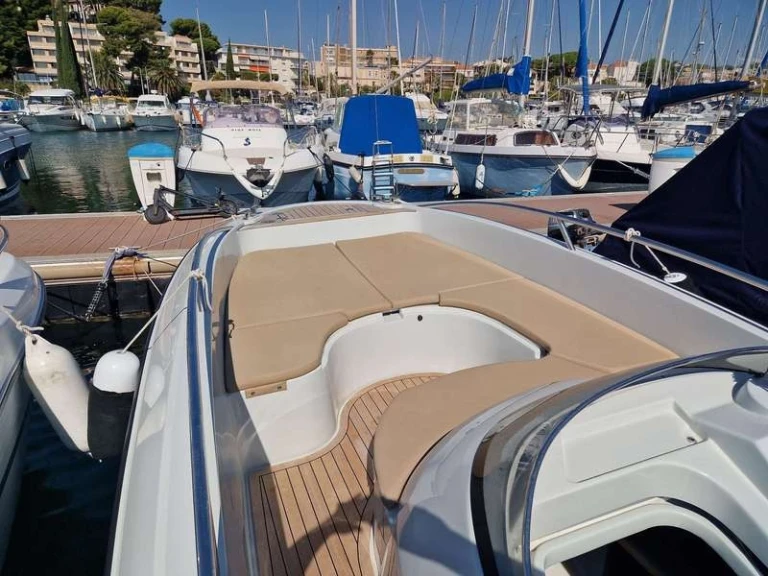 Huur een Clear Libra open 7.5 in Saint-Raphaël
