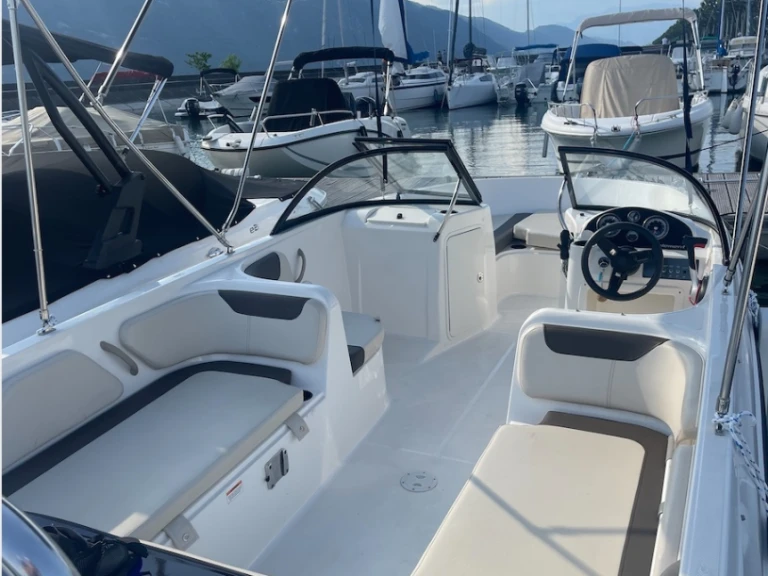 Bootverhuur Bayliner Element E7 in Aix-les-Bains via SamBoat