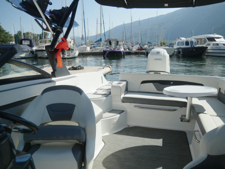 Huur een Four Winns HD 200 OB in Aix-les-Bains