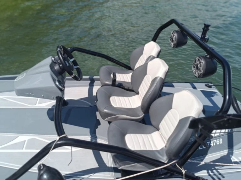 Bootverhuur AWASH sport in Aix-les-Bains via SamBoat