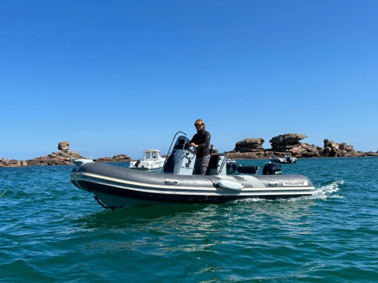 Valiant 500 sport te huur van particulier of professional in Trégastel