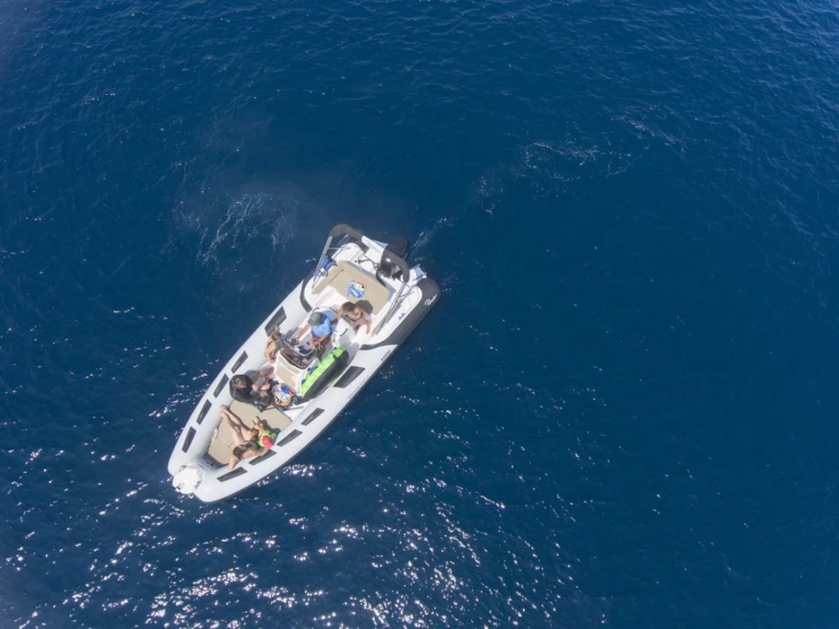 Bootverhuur Quicksilver Quicksilver 555 Activ Open in Campomoro via SamBoat