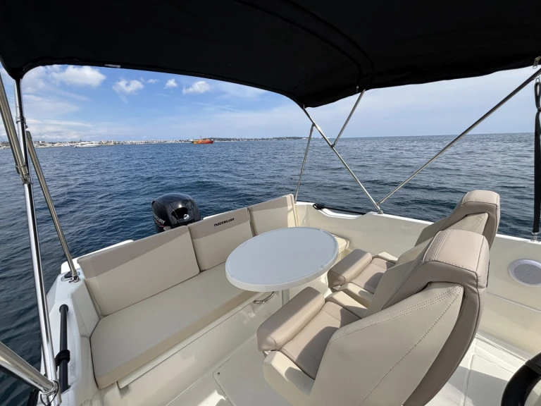 Huur Motorboot met of zonder schipper Quicksilver in Cannes