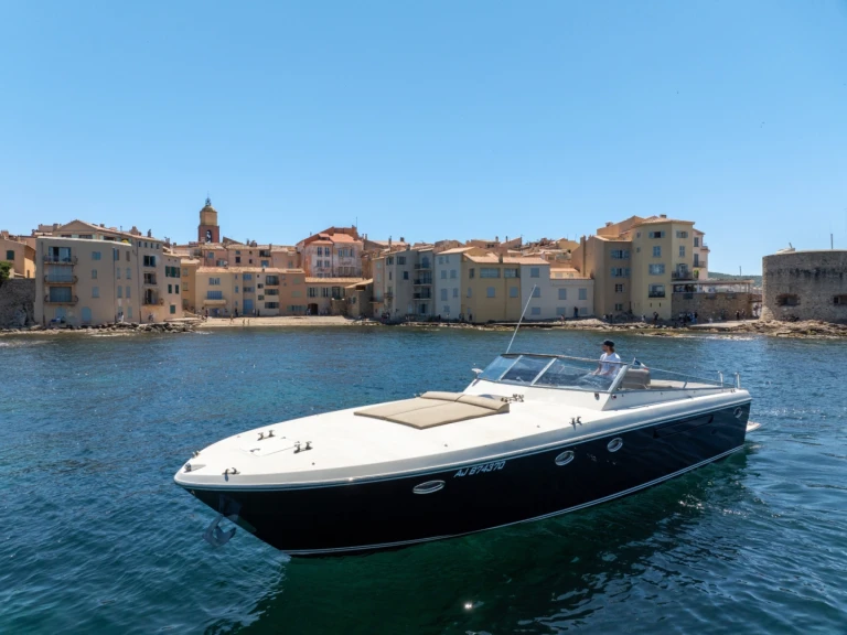 Bootverhuur Itama ITAMA 42 in Saint-Tropez via SamBoat