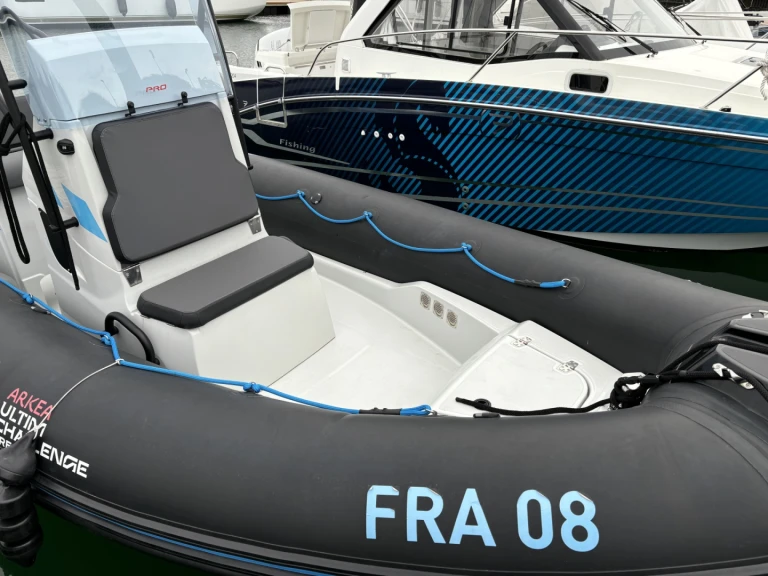 Huur RIB met of zonder schipper Zodiac in Brest