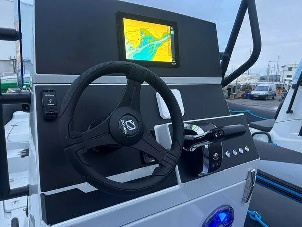 Bootverhuur Zodiac Pro 7 in Brest via SamBoat