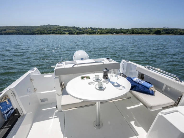 Bootverhuur Brest goedkoop Antares 7