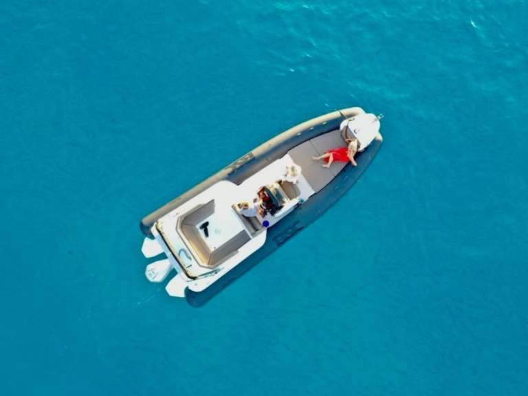 Huur een Quicksilver Activ 605 Open in Ajaccio