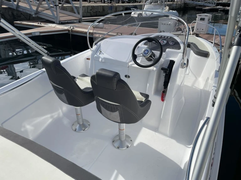 B2 Marine Cap ferret 572 open te huur van particulier of professional in Ajaccio