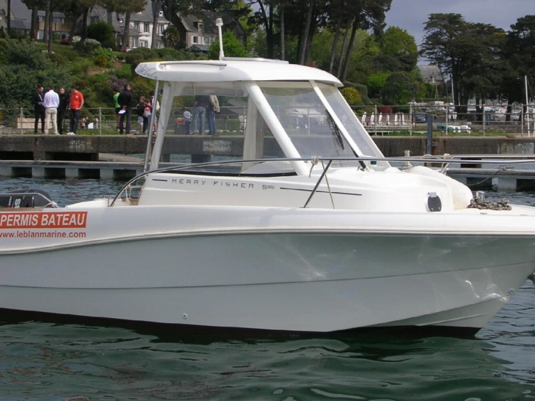 Verhuur Motorboot Jeanneau met vaarbewijs