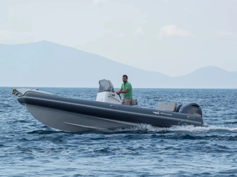 Bootverhuur Motonautica-Vesuviana MV 700 in Marseille via SamBoat