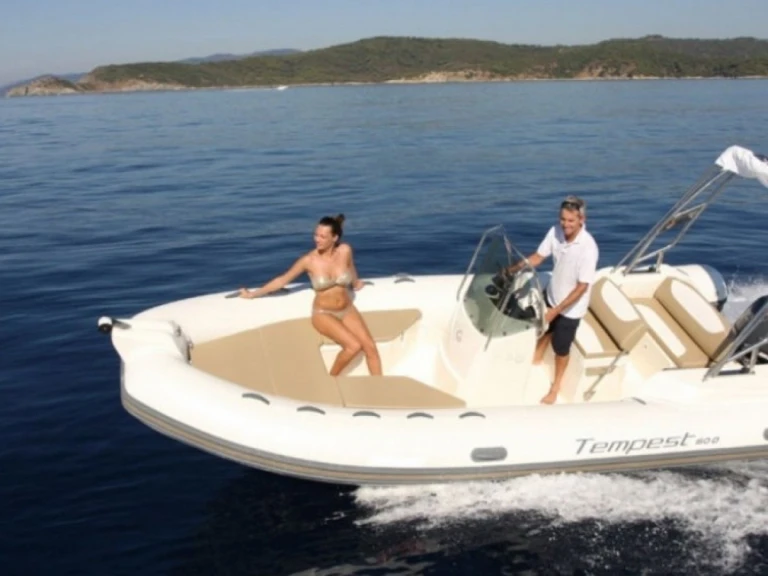 Verhuur RIB in Portigliolo - Capelli Tempest 600