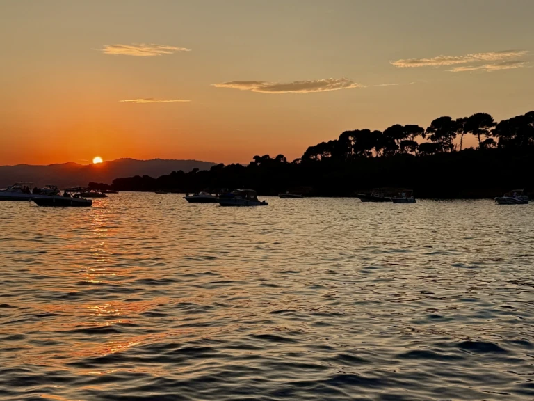 Bootverhuur Antibes goedkoop CAP CAMARAT