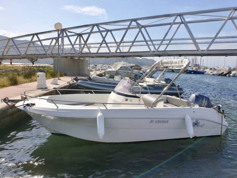 Pacific Craft Pacific Craft 625 Open te huur van particulier of professional in Saint-Florent