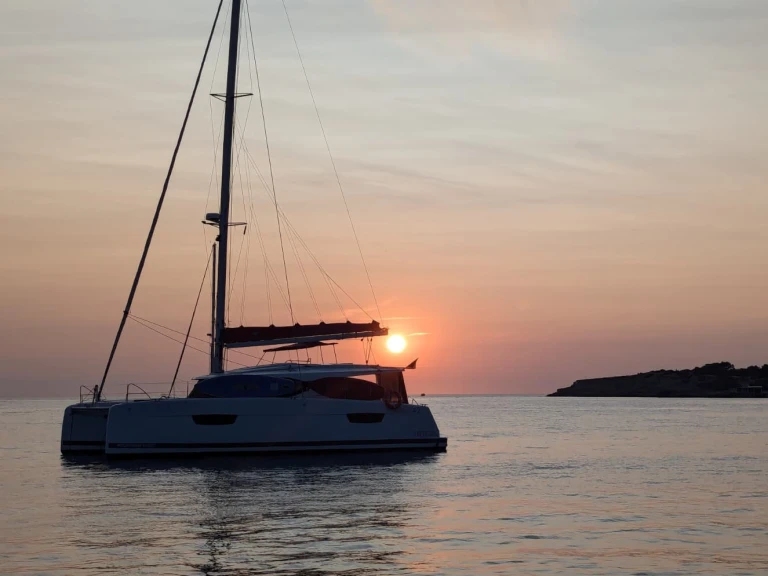 Verhuur Catamaran Fountaine Pajot met vaarbewijs