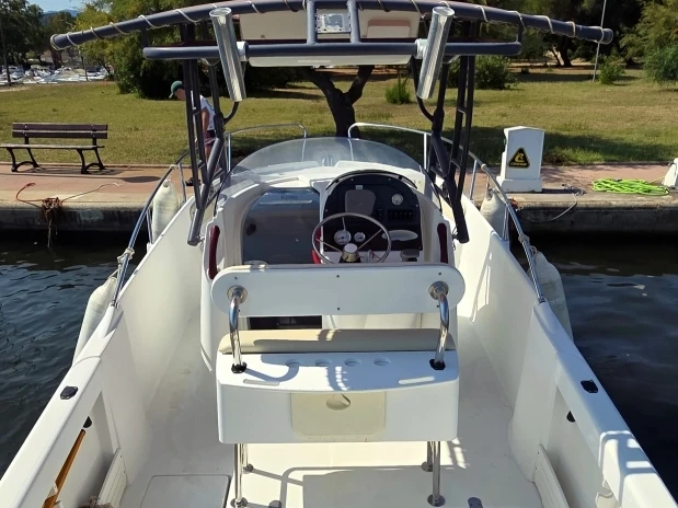 Bootverhuur Bénéteau Flyer 750 Open in Saint-Florent via SamBoat