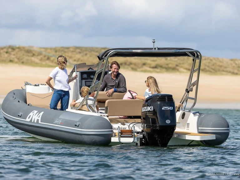 RIB te huur in La Trinité-sur-Mer voor de beste prijs