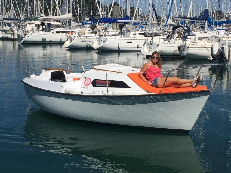 Motorboot te huur in La Trinité-sur-Mer voor de beste prijs