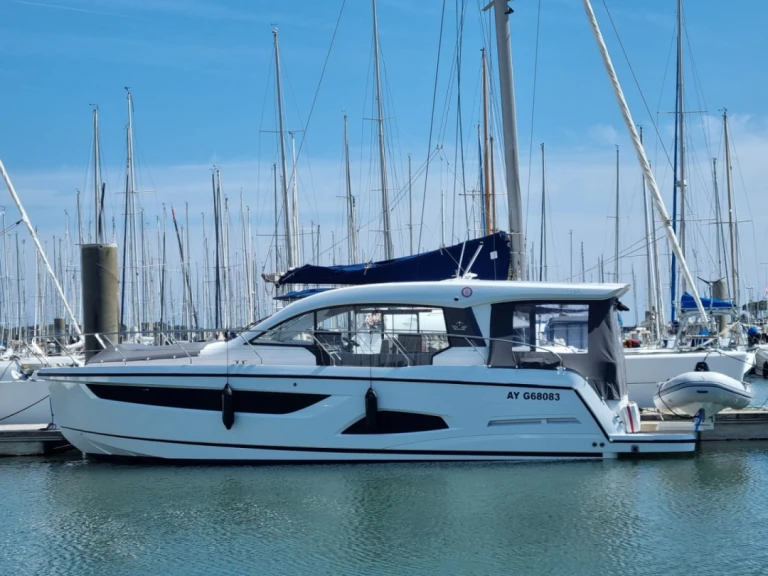Huur Motorboot met of zonder schipper Sealine in La Trinité-sur-Mer
