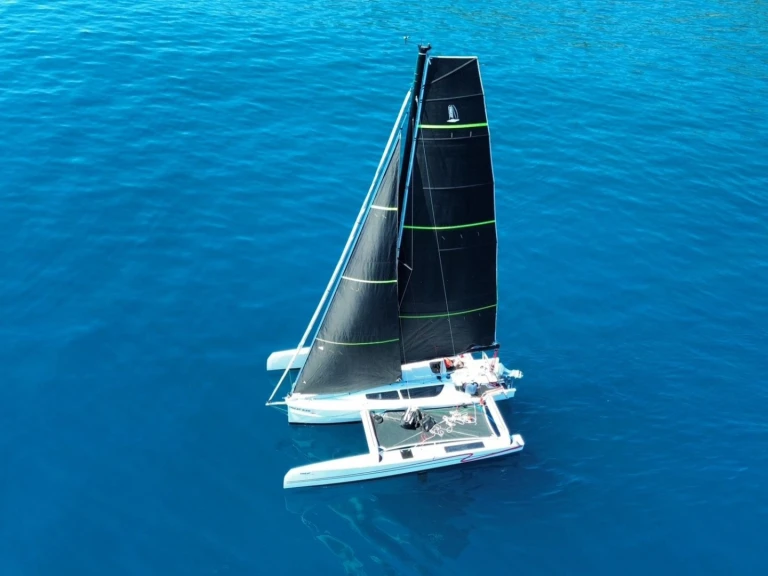 Catamaran te huur in La Trinité-sur-Mer voor de beste prijs