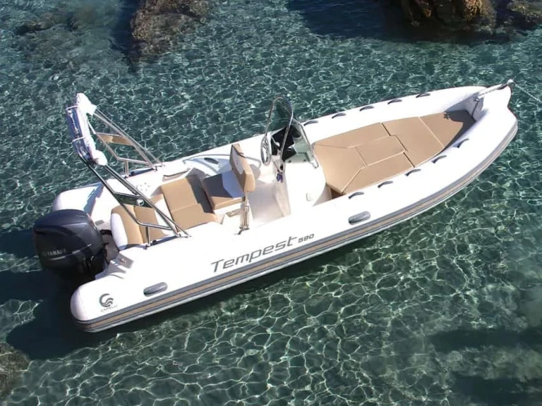 Bootverhuur Capelli Tempest 600 in Antibes via SamBoat