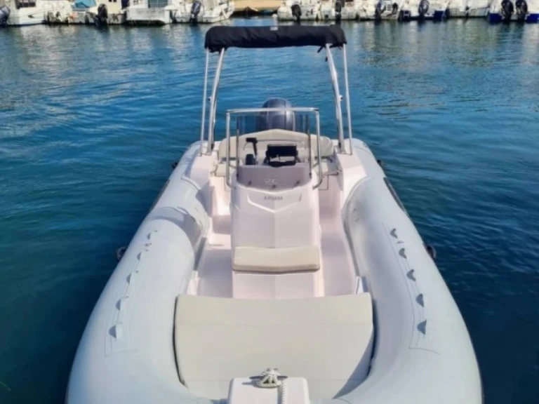 Huur een Capelli Tempest 630 in Antibes