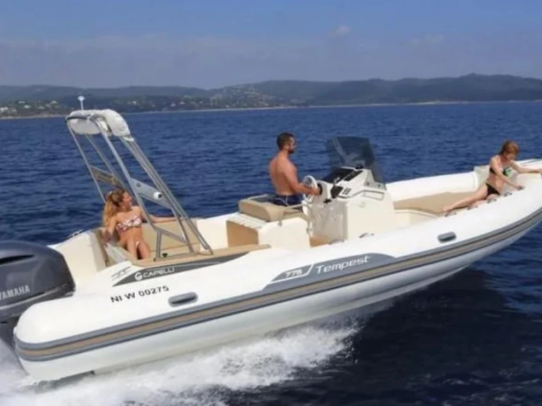 Bootverhuur Capelli Tempest 775 in Antibes via SamBoat