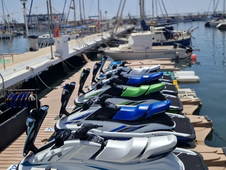 Yamaha Yamaha VX te huur van particulier of professional in Estepona