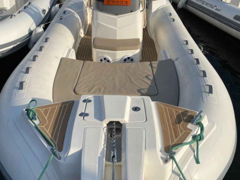 Jachthuur in Port de Saint-Cyprien Méditerranée - Capelli Tempest 700 Sun via SamBoat