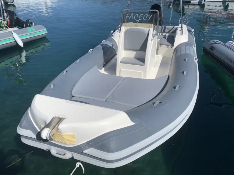 Bootverhuur Propriano goedkoop Nautica Led 680