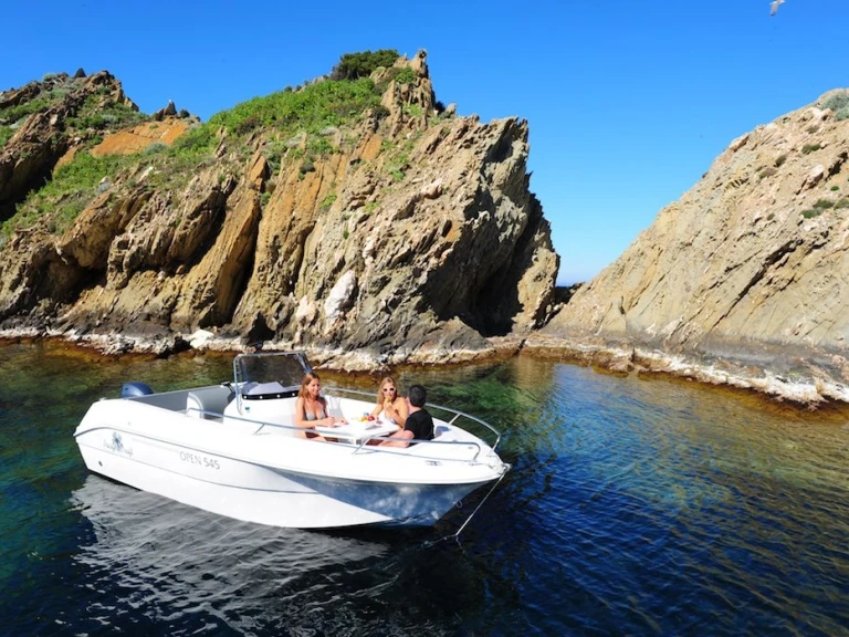 Huur een Pacific Craft 545 open in Sète