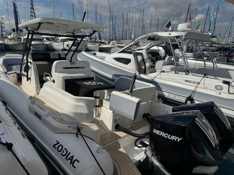 Huur RIB met of zonder schipper Zodiac in Propriano