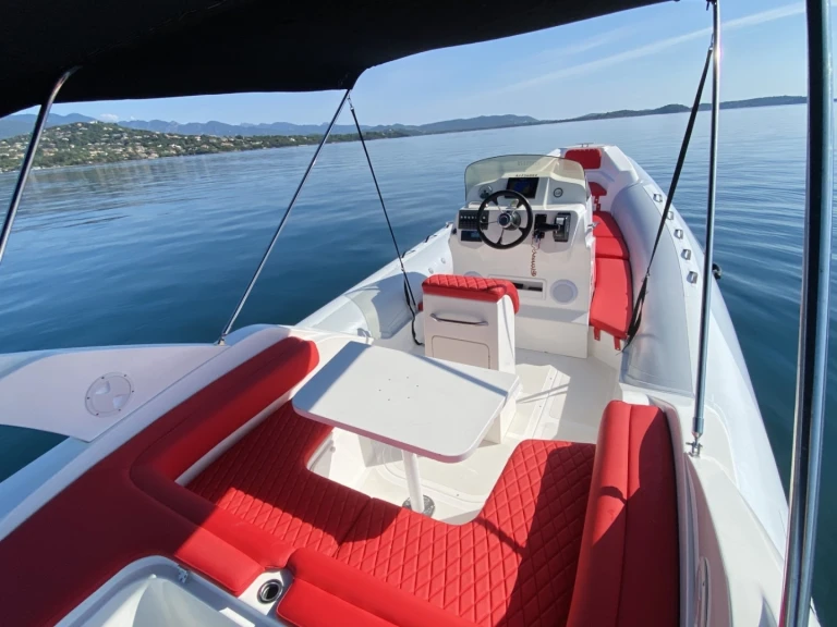 Bootverhuur Porto-Vecchio goedkoop Master 699