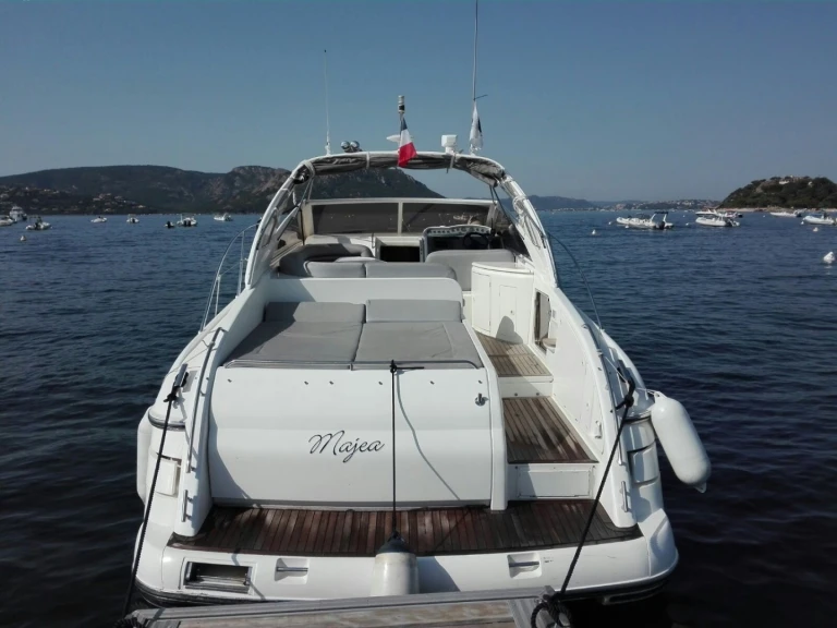 Huur een Princess Princess V42 in Porto-Vecchio