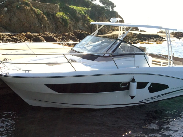 Huur een Jeanneau Cap Camarat 10.5 WA in Cogolin