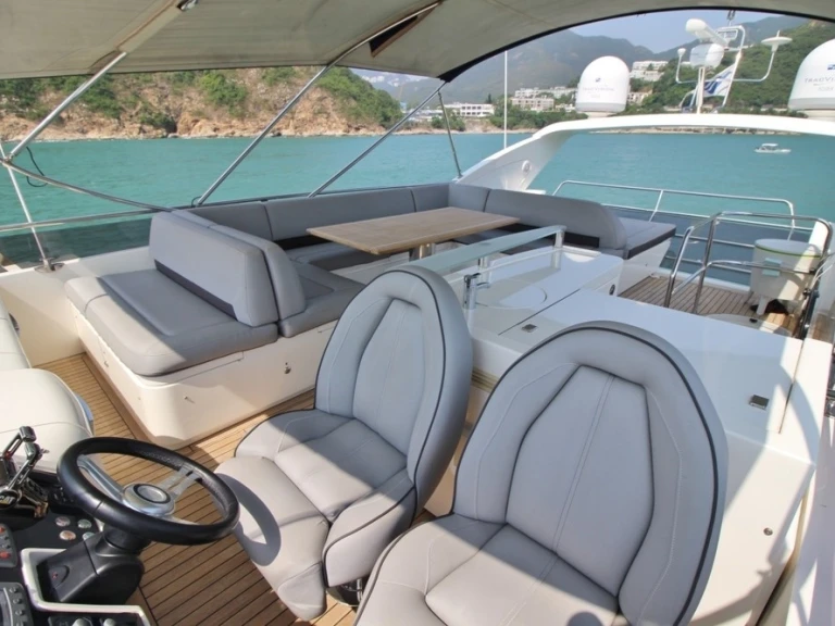 Jachthuur in Beaulieu-sur-Mer - Princess Princess 64 via SamBoat