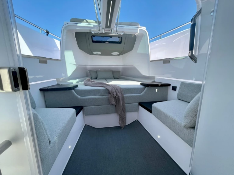 Verhuur Motorboot Axopar met vaarbewijs