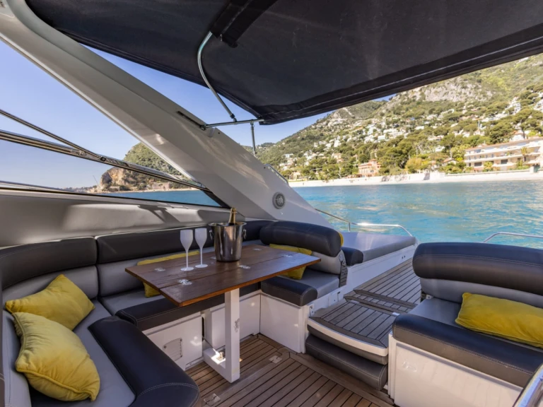 Huur een Sunseeker Superhawk 43 in Saint-Jean-Cap-Ferrat