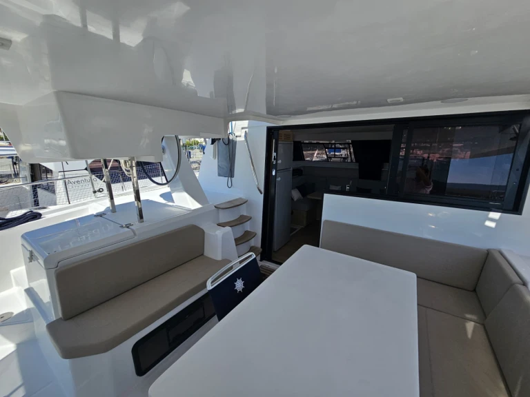 Verhuur Catamaran Aventura met vaarbewijs