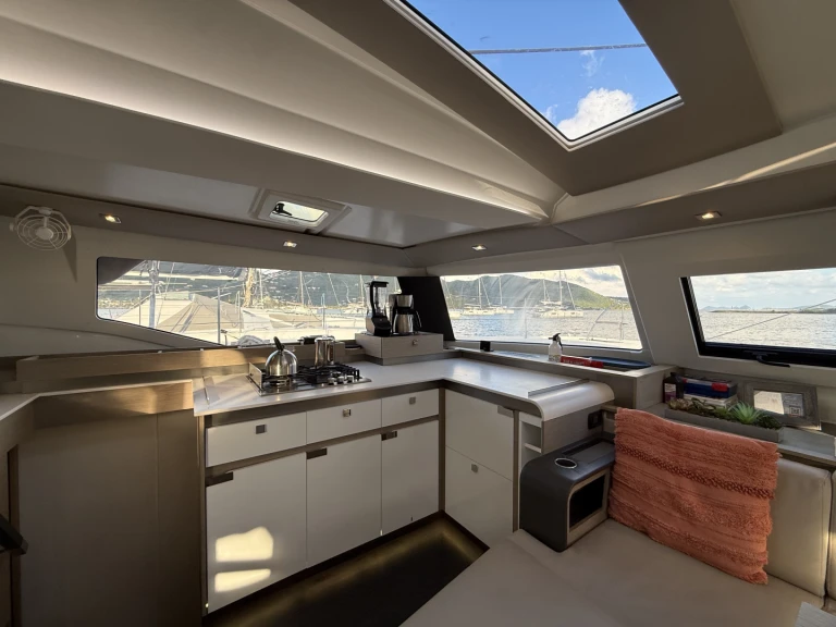 Fountaine Pajot Elba 45 te huur van particulier of professional in Road Town