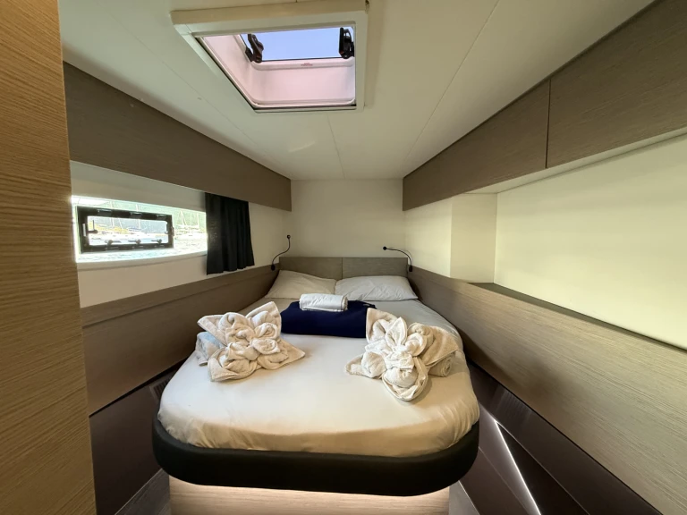 Verhuur Catamaran in Road Town - Fountaine Pajot Elba 45