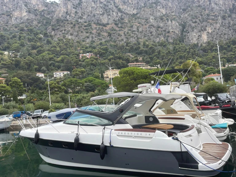 Motorboot te huur in Beaulieu-sur-Mer voor de beste prijs