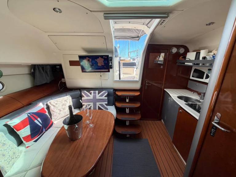 Bootverhuur Jeanneau Prestige 34 Open in Beaulieu-sur-Mer via SamBoat