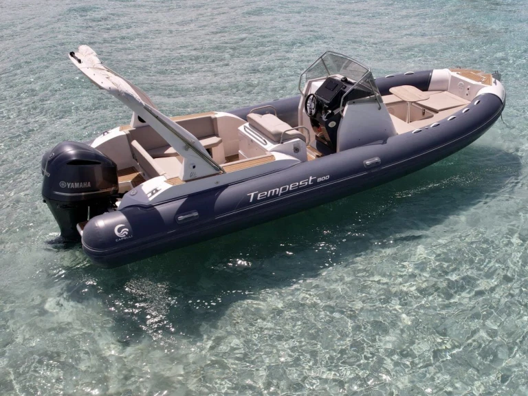 Bootverhuur Marina Botafoch goedkoop Tempest 800