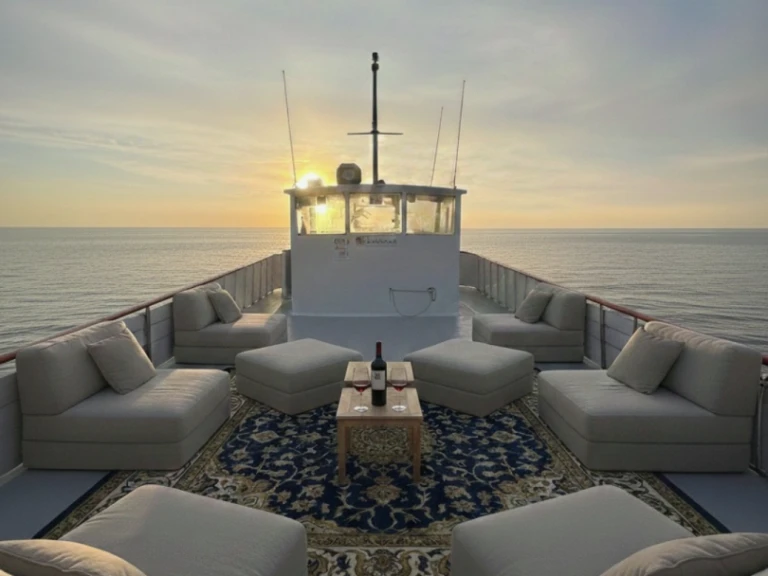 Verhuur Motorboot Artesanal met vaarbewijs